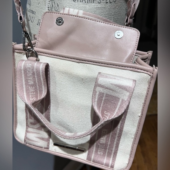 Steve Madden Bwebber Convertible Tote Bag White Pink - Picture 4 of 7